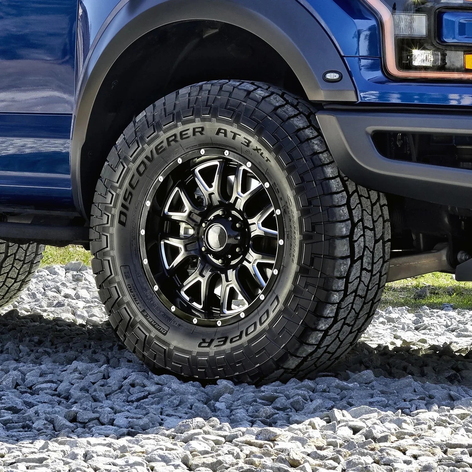 Cooper Discoverer AT3 XLT All-Terrain Tire 285/75R16, 10-ply, E – suitable for light commercial vehicles and Hummer H3 models