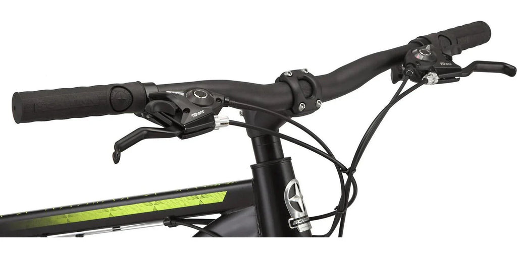 Mountain bike. 26-inch wheels. 21 gears. Men's model. Black.