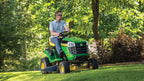 John Deere S100 ride-on lawnmower, 107 cm (42 inch) cutting width – 17.5 hp petrol hydrostatic drive